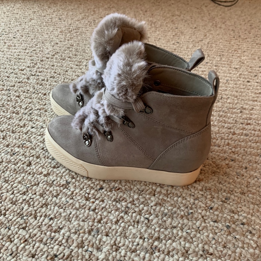 Gray fur fashion wedge sneakers/boots